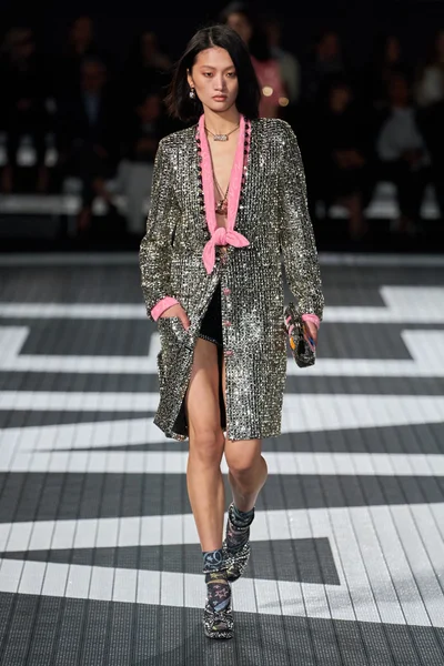 Look 53
